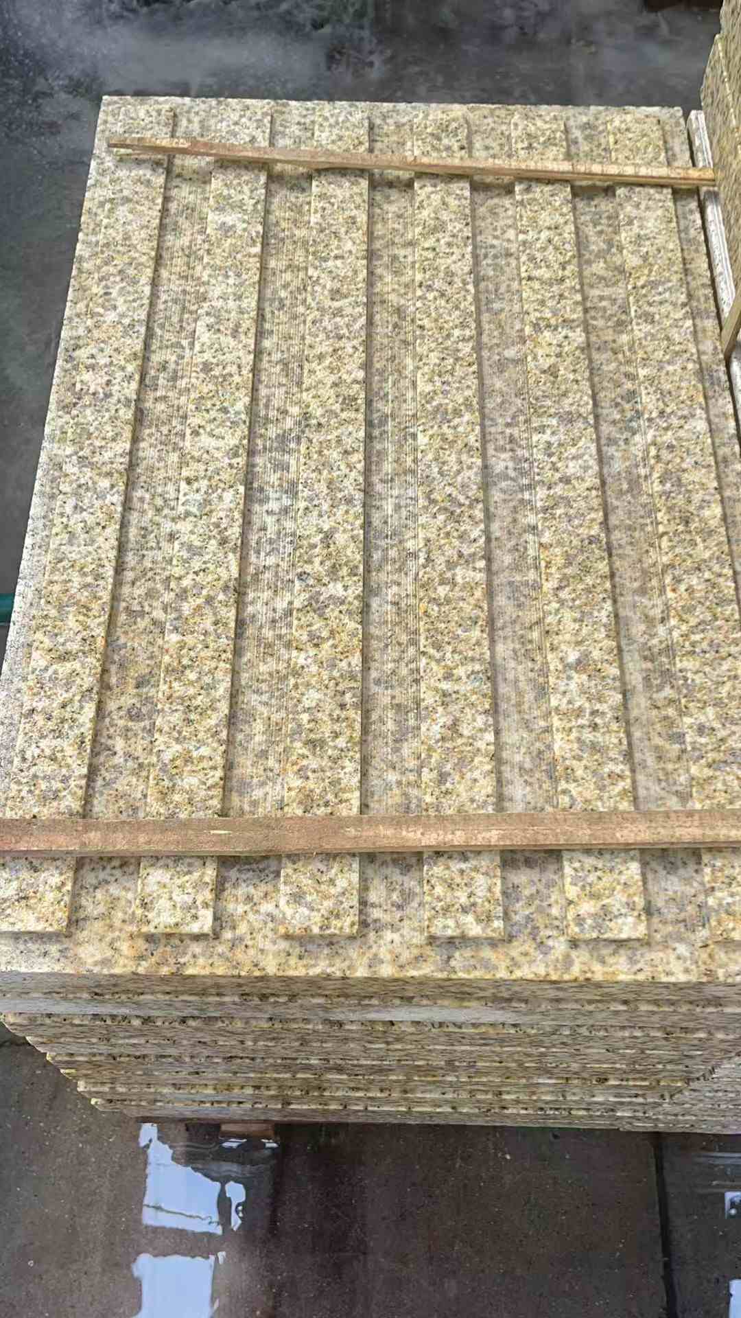 鄂州黄金麻盲道 石材盲道