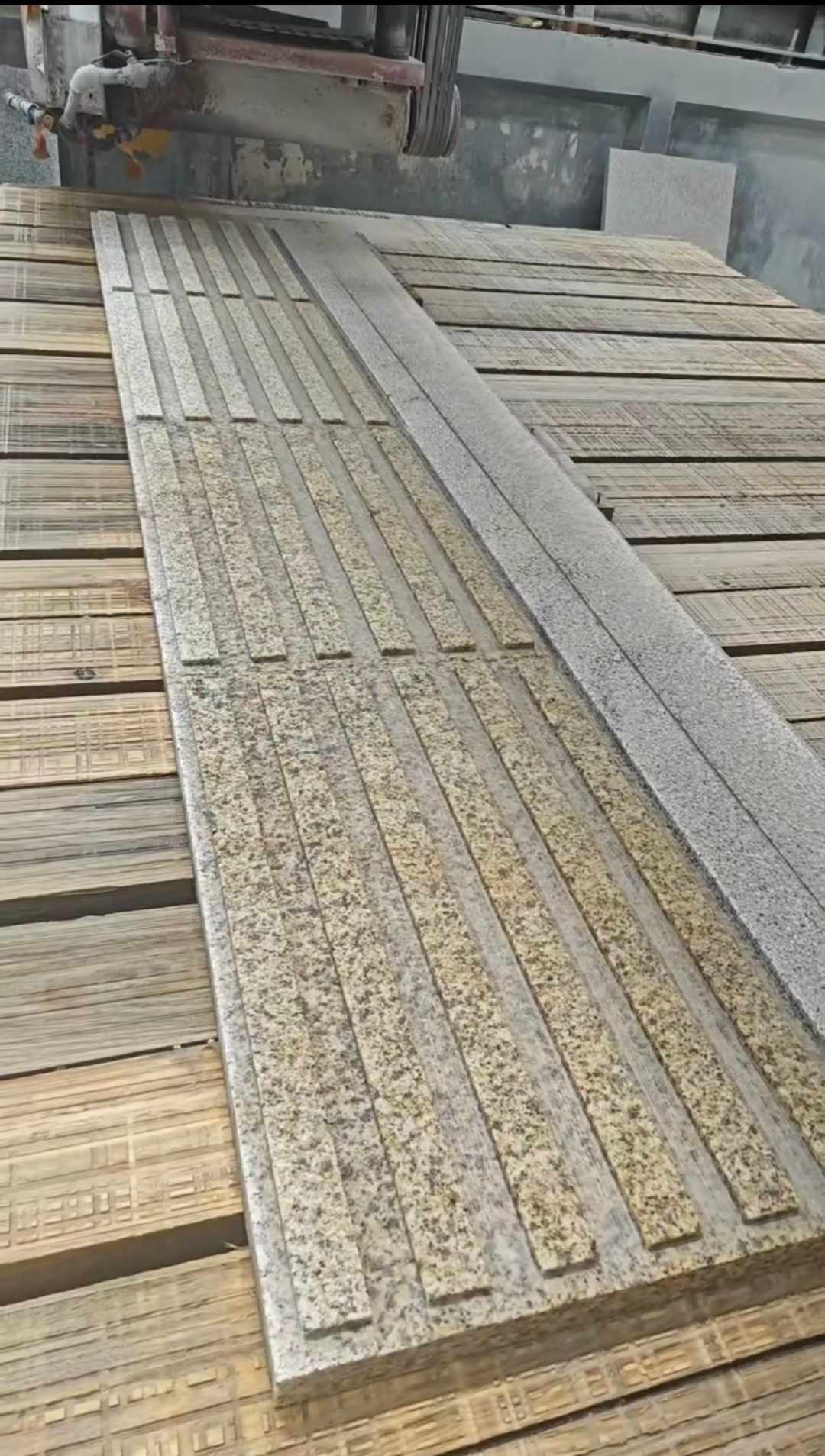 鄂州黄金麻盲道石 盲条