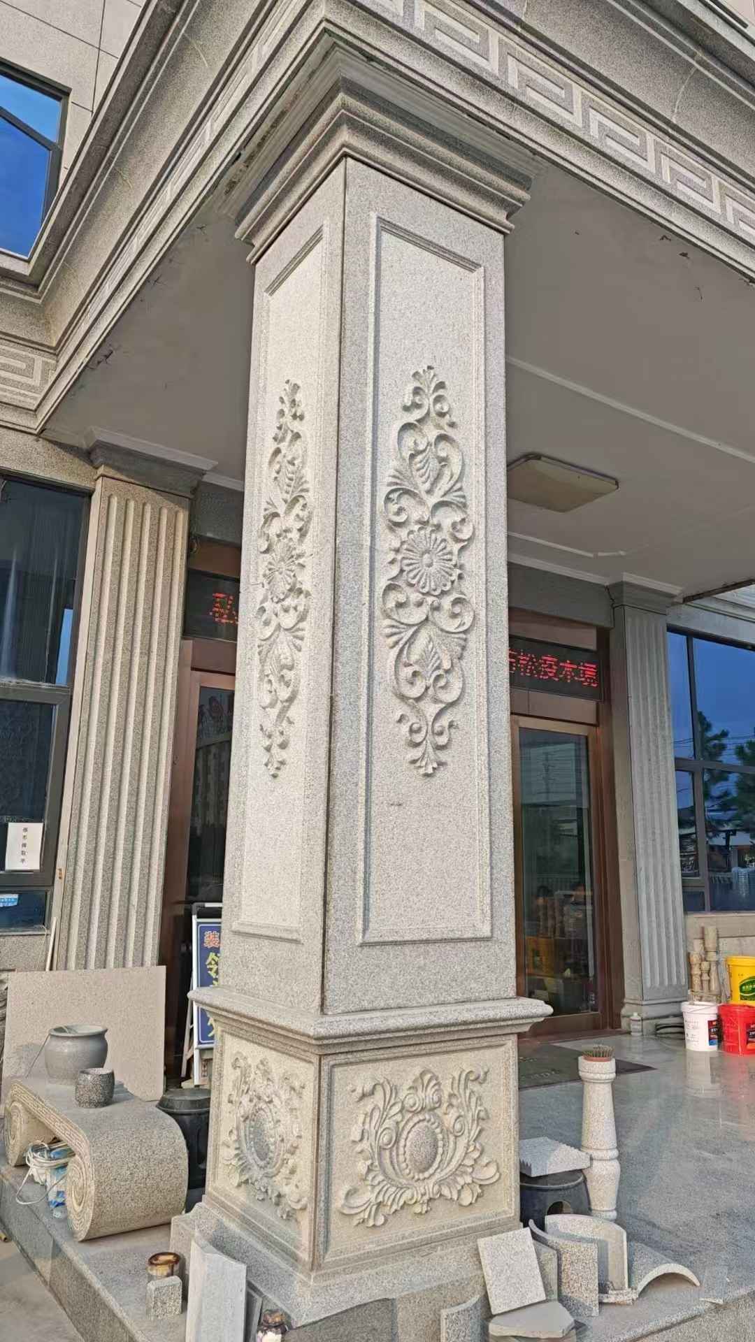 鄂州芝麻白别墅雕刻柱子  黄金麻