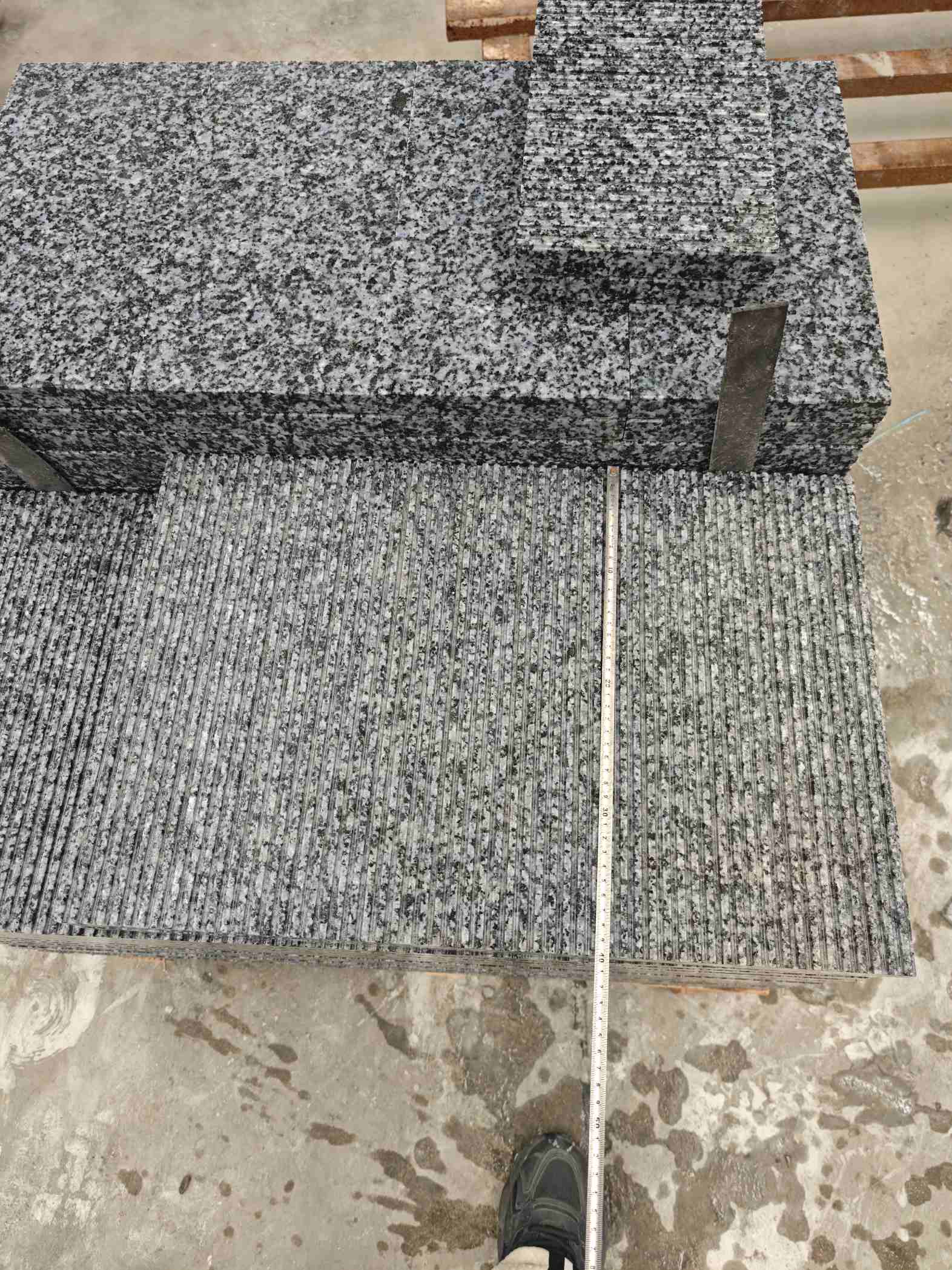 鄂州芝麻黑拉丝面