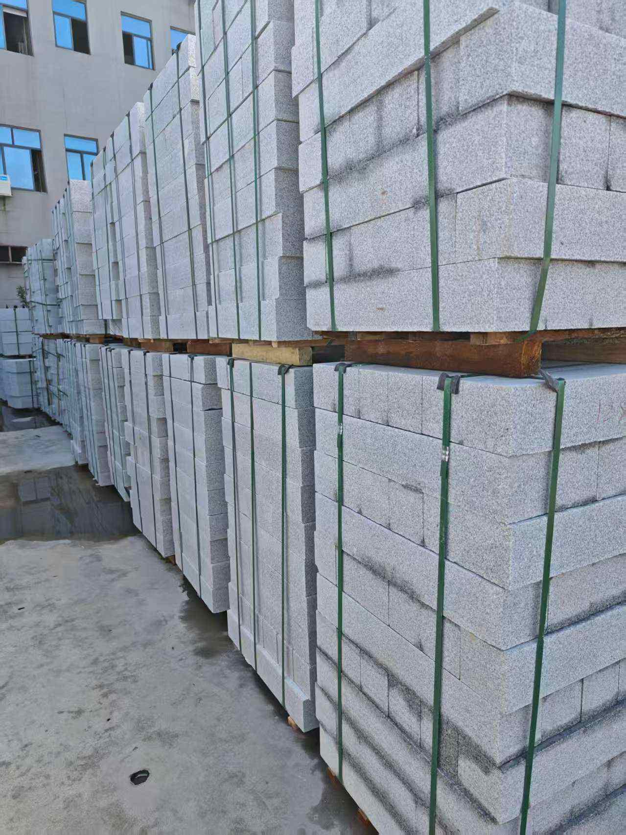 鄂州芝麻白路牙石，路侧石